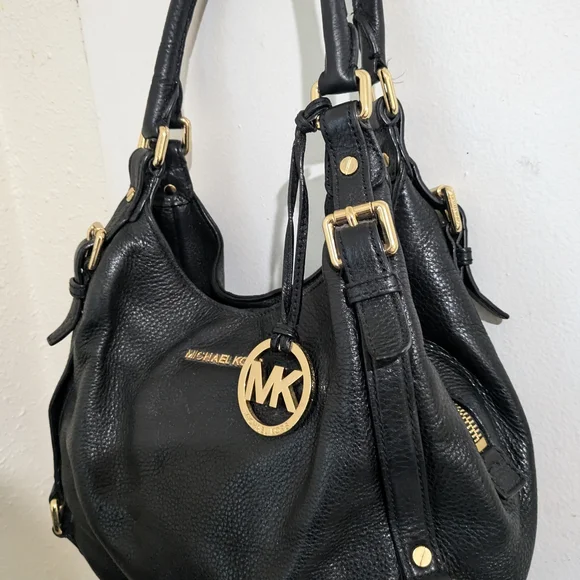 Michael Kors Black Leather Shoulder Bag with Gold Accents - Picture 4 of 14